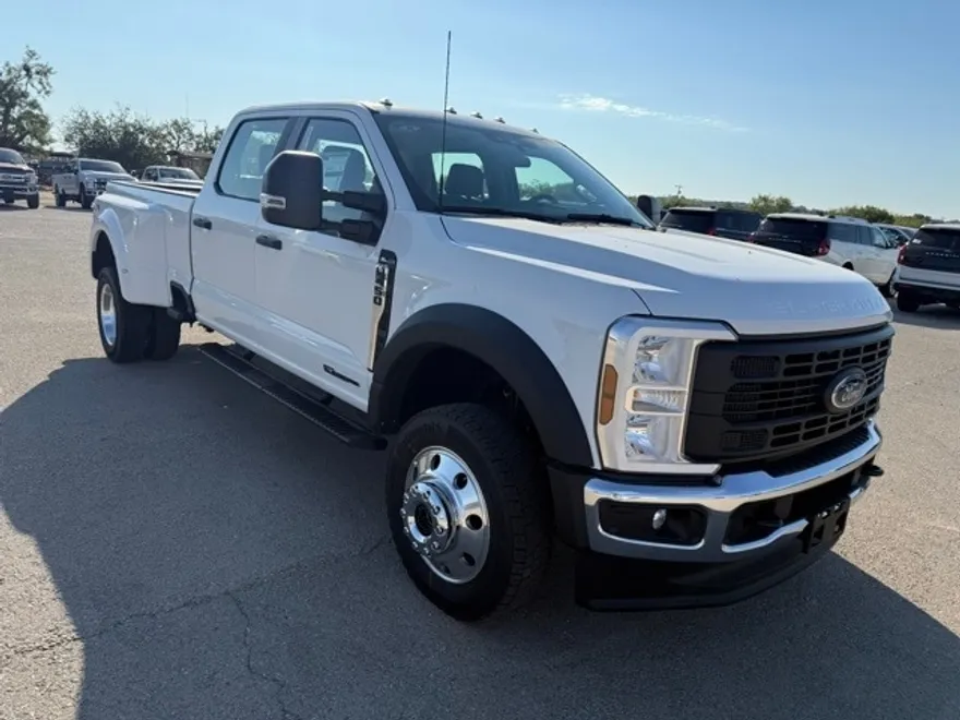 2026 Ford F-450 photo 1