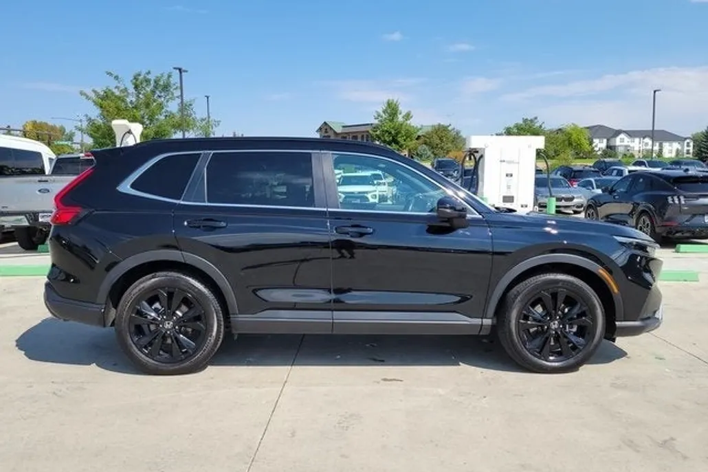 2023 Honda CR-V Hybrid Sport Touring photo 1