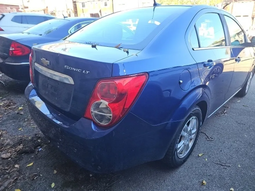 2013 Chevrolet Sonic LT photo 1