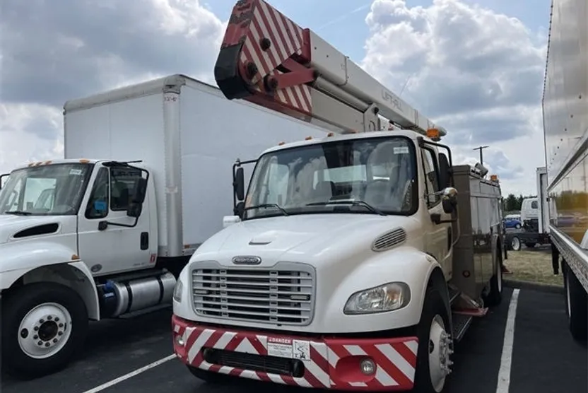 2007 Freightliner M2 photo 1
