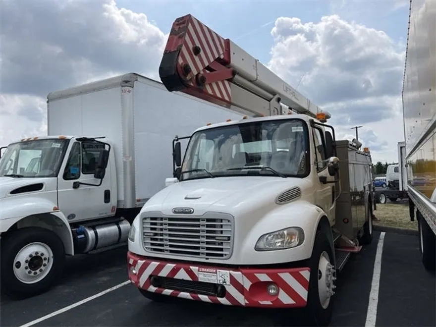 2007 Freightliner M2 photo 1