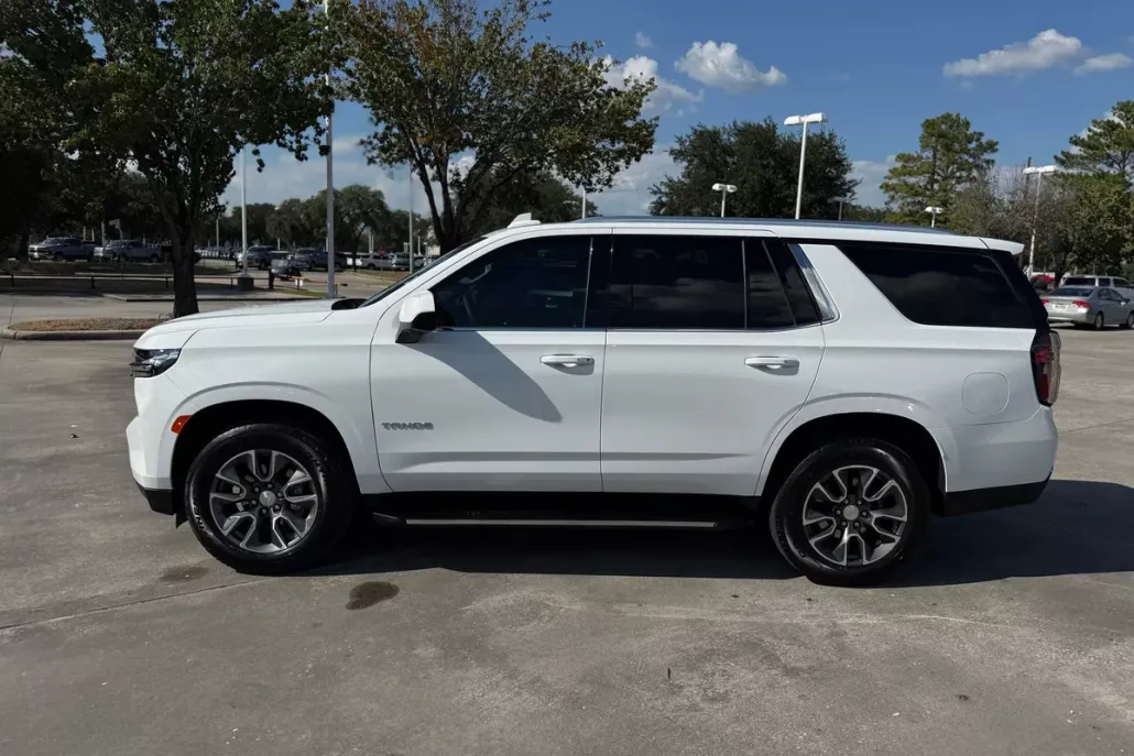 2024 Chevrolet Tahoe LS photo 1
