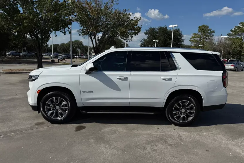 2024 Chevrolet Tahoe LS photo 1