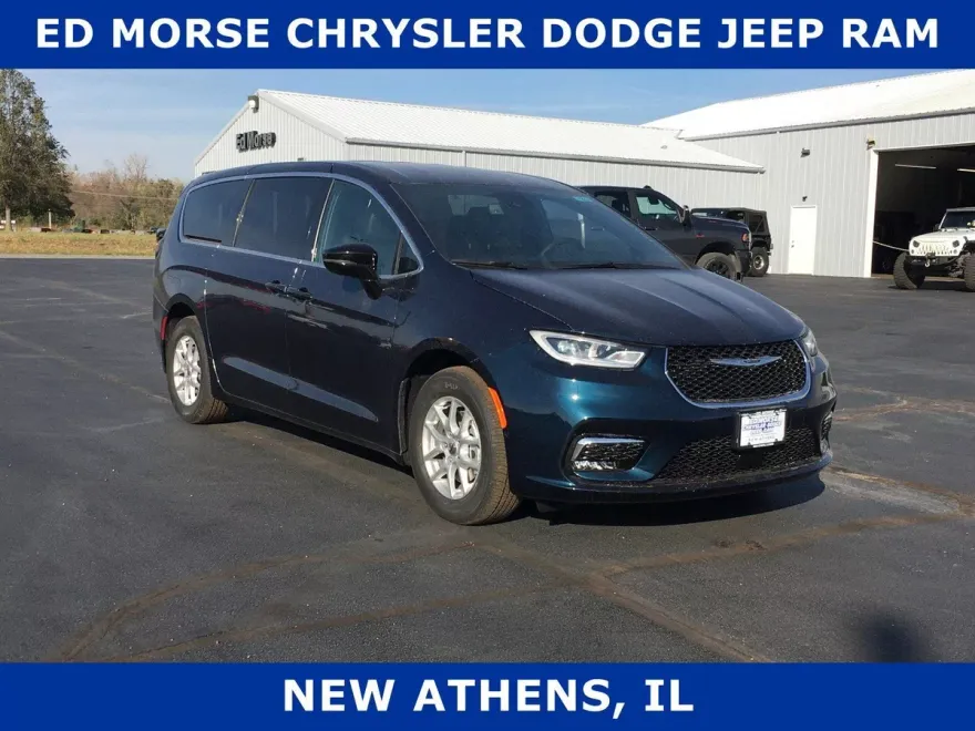 2025 Chrysler Pacifica photo 1
