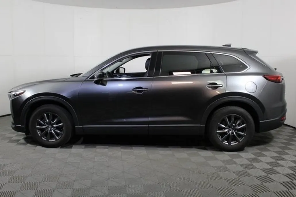 2022 Mazda CX-9 Touring photo 1