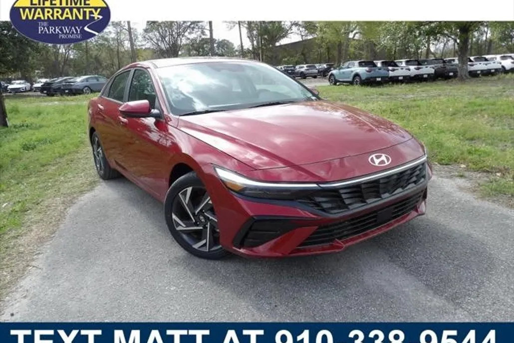 2025 Hyundai Elantra SEL Convenience photo 1