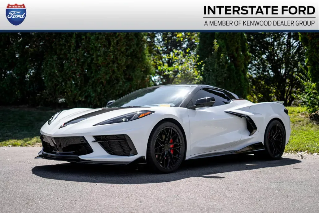 2023 Chevrolet Corvette Stingray 2LT Convertible photo 1