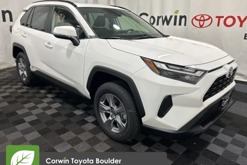2025 Toyota RAV4 Hybrid XLE photo 1