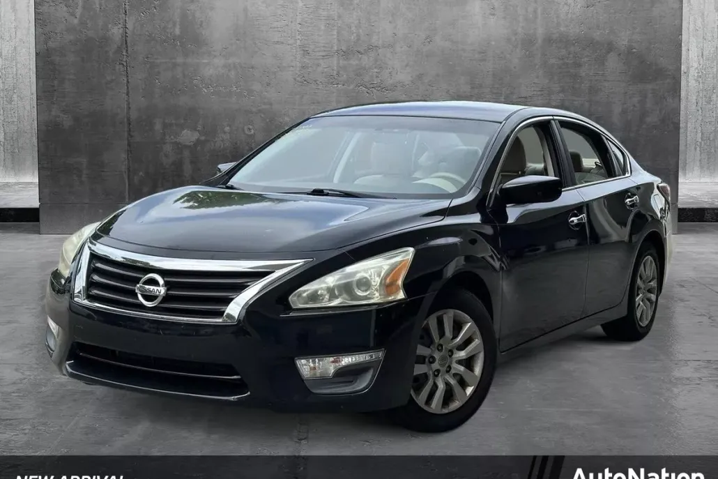 2015 Nissan Altima 2.5 photo 1