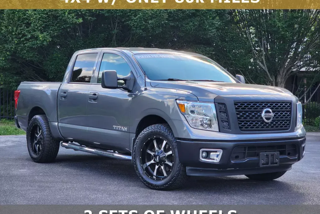 2018 Nissan Titan Crew Cab S photo 1