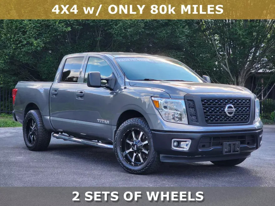 2018 Nissan Titan Crew Cab S photo 1