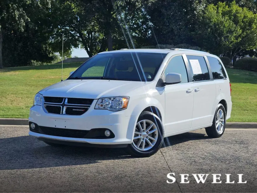 2018 Dodge Grand Caravan SXT photo 1
