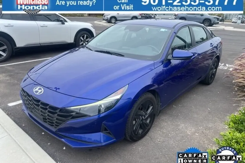2022 Hyundai Elantra SEL Convenience photo 1