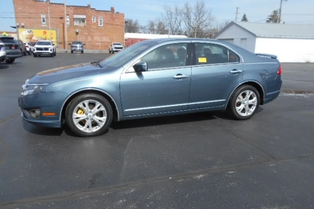 2012 Ford Fusion SE photo 1