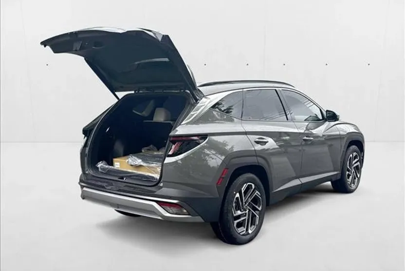 2025 Hyundai Tucson Limited photo 1