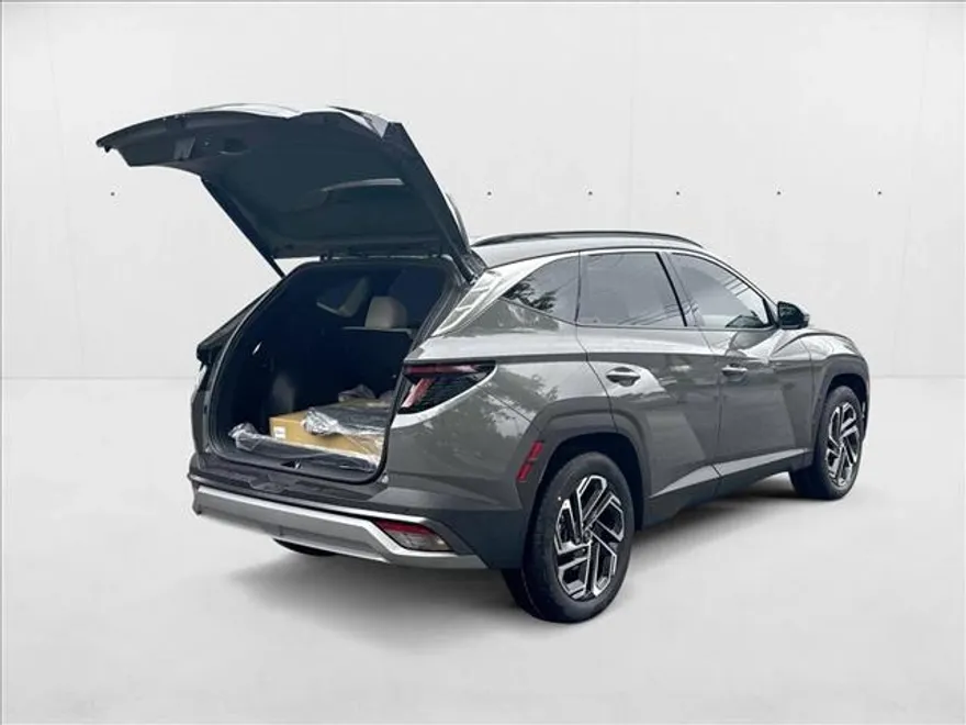 2025 Hyundai Tucson Limited photo 1