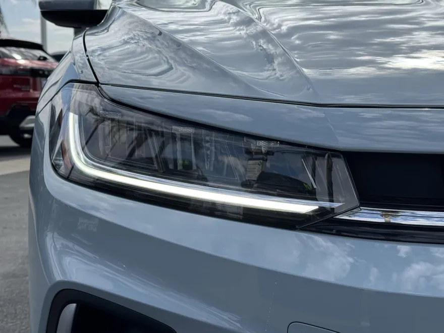 2026 Volkswagen Jetta SE photo 1