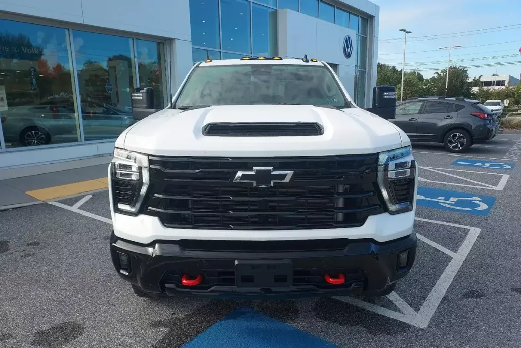 2025 Chevrolet Silverado 2500HD LT photo 1