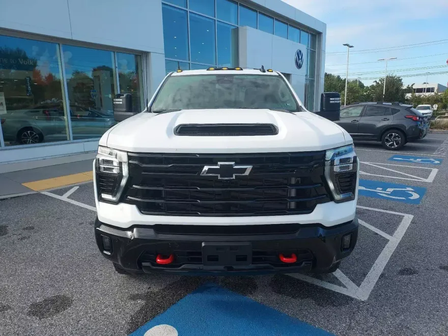 2025 Chevrolet Silverado 2500HD LT photo 1