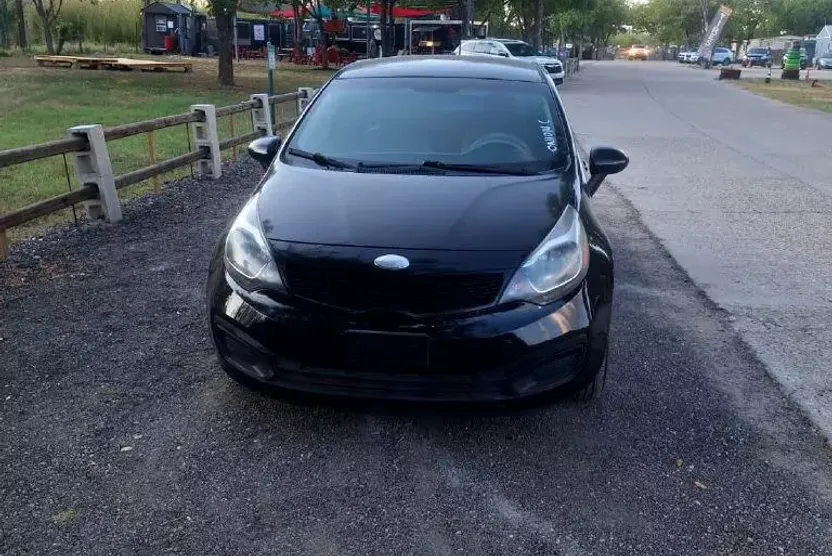 2013 Kia Rio LX photo 1
