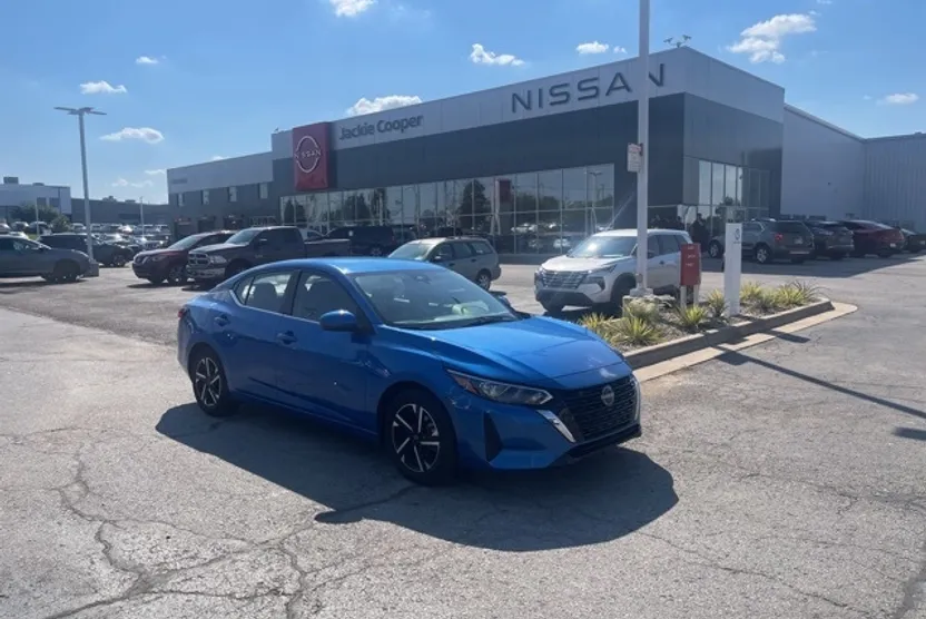 2024 Nissan Sentra SV photo 1