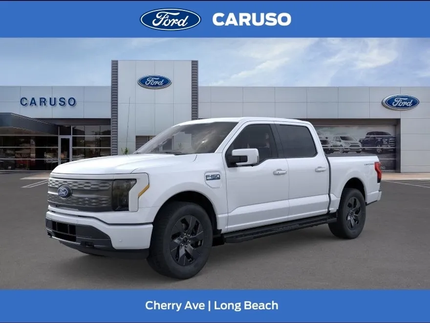 2025 Ford F-150 Lightning Lariat photo 1
