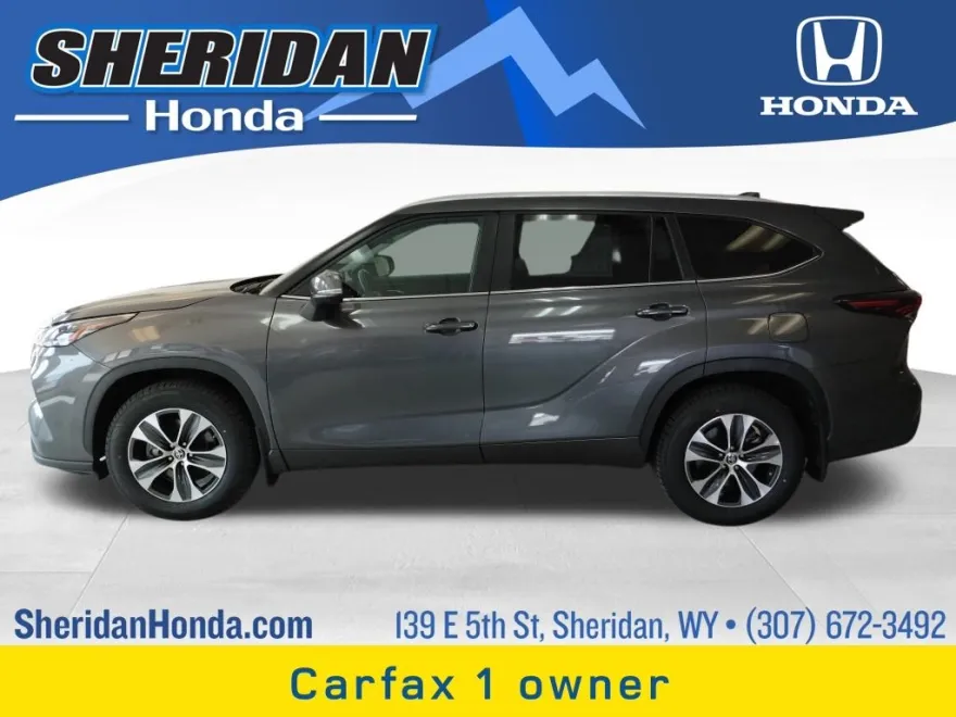 2024 Toyota Highlander XLE photo 1