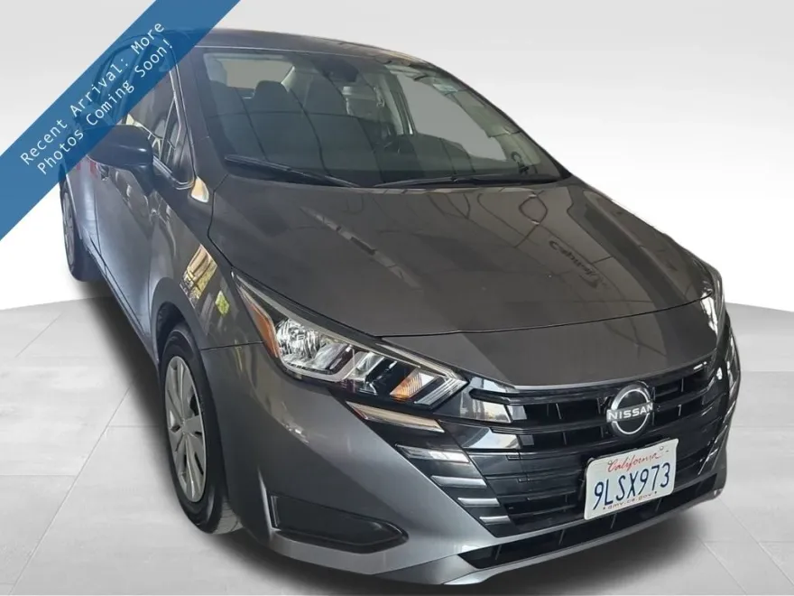 2024 Nissan Versa 1.6 S photo 1