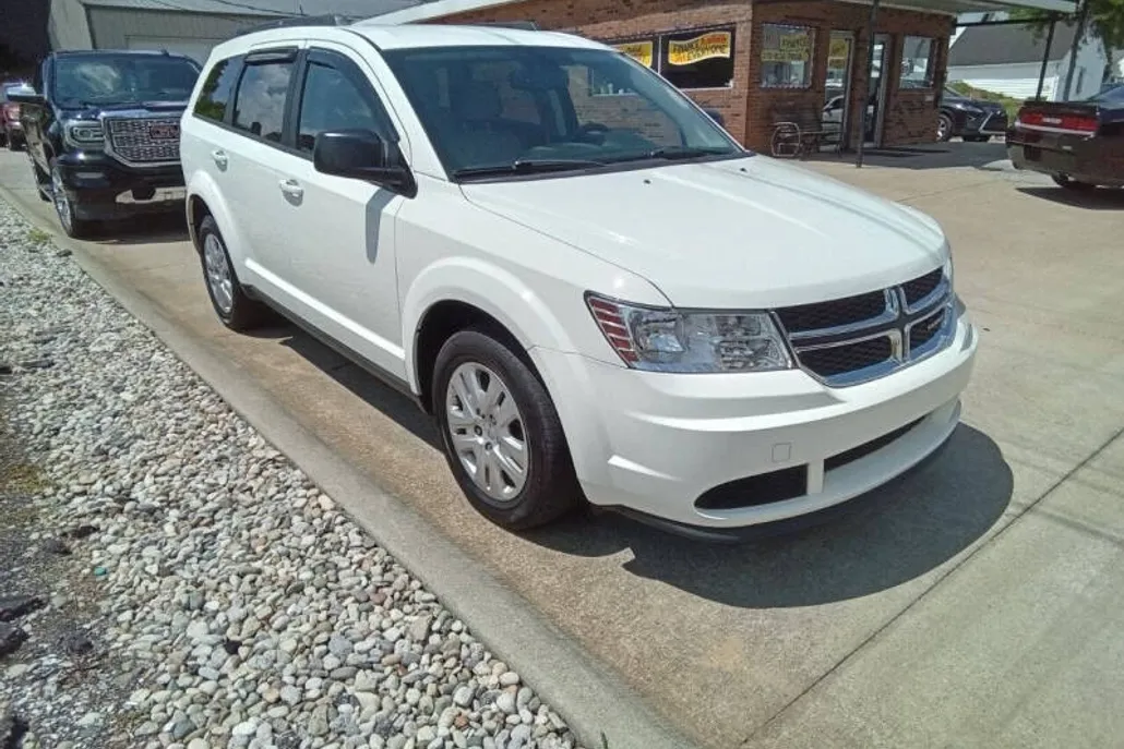 2017 Dodge Journey SE photo 1