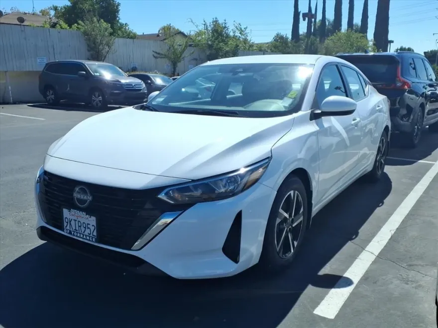 2024 Nissan Sentra SV photo 1
