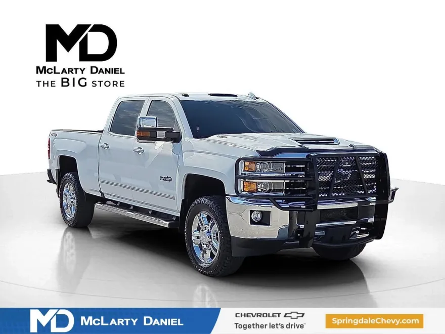 2019 Chevrolet Silverado 2500HD High Country photo 1