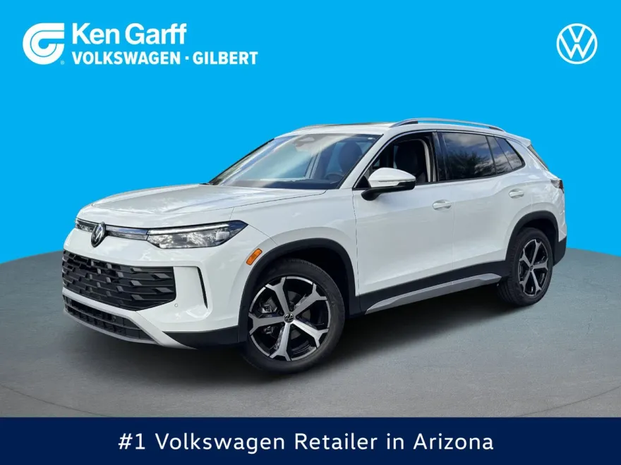 2025 Volkswagen Tiguan SE photo 1