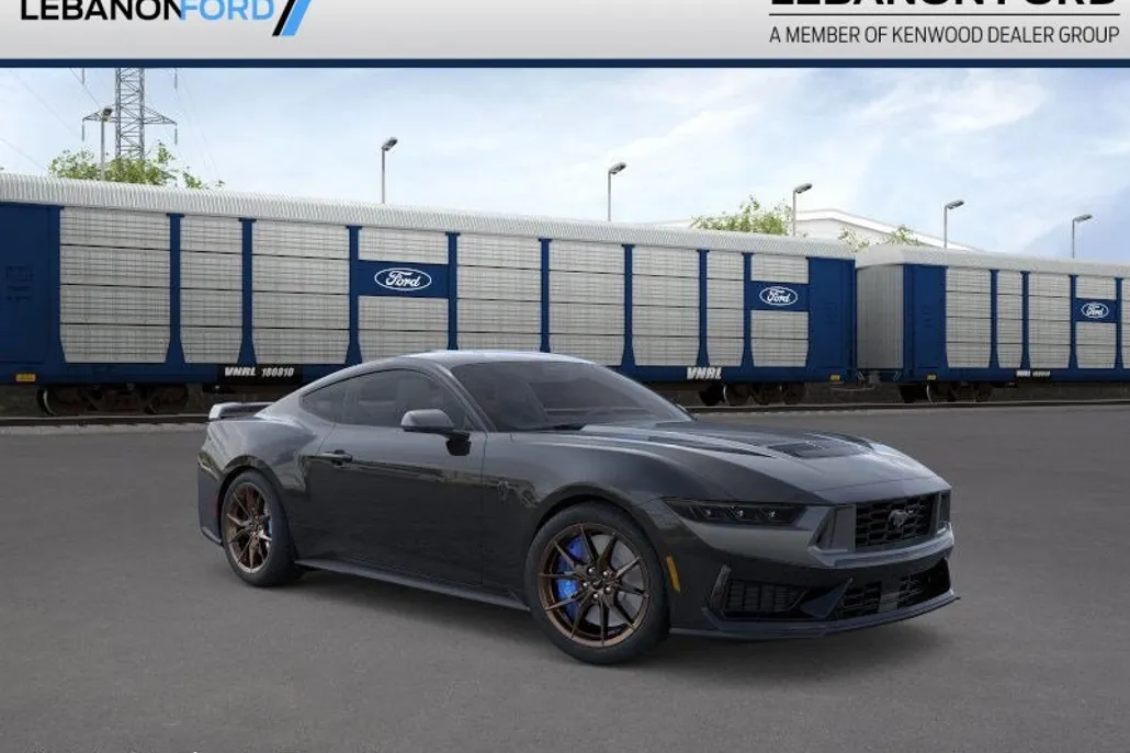 2025 Ford Mustang Dark Horse photo 1