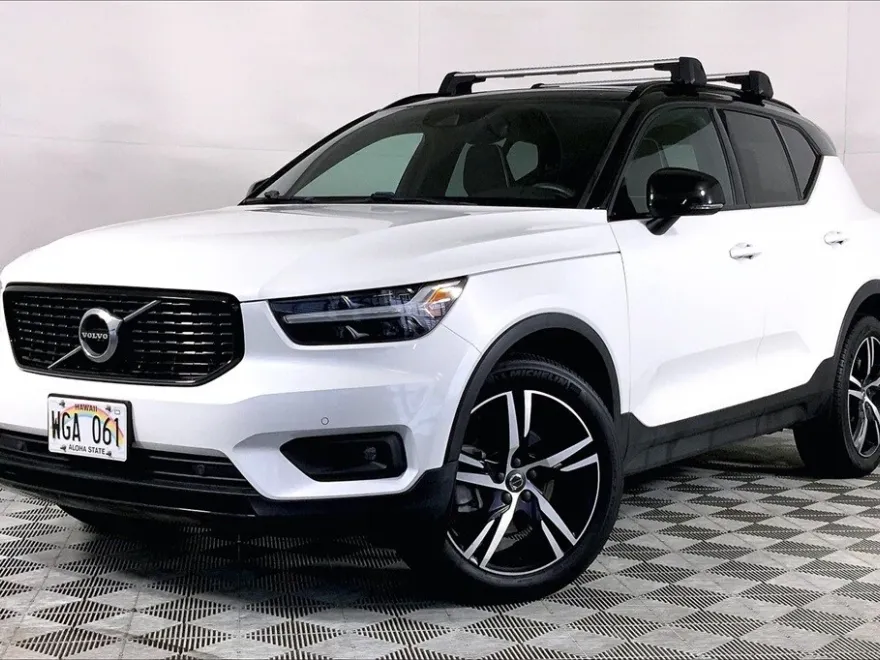 2021 Volvo XC40 R-Design photo 1