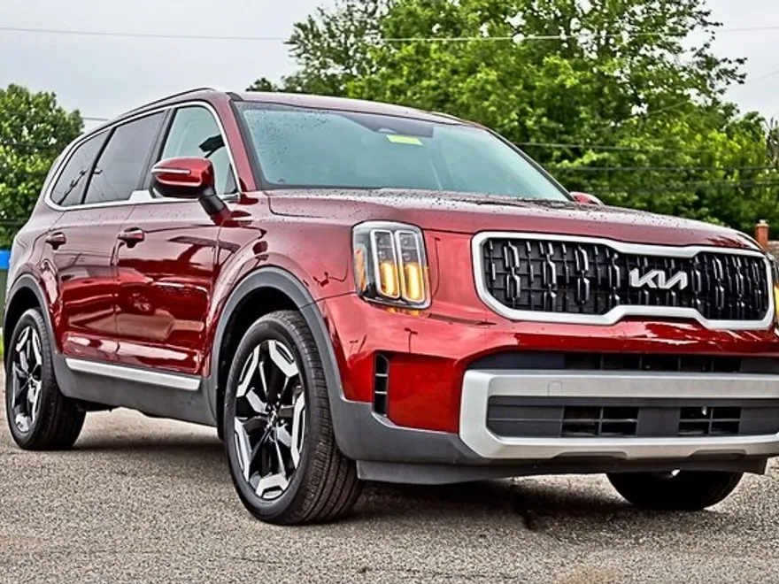 2024 Kia Telluride EX photo 1