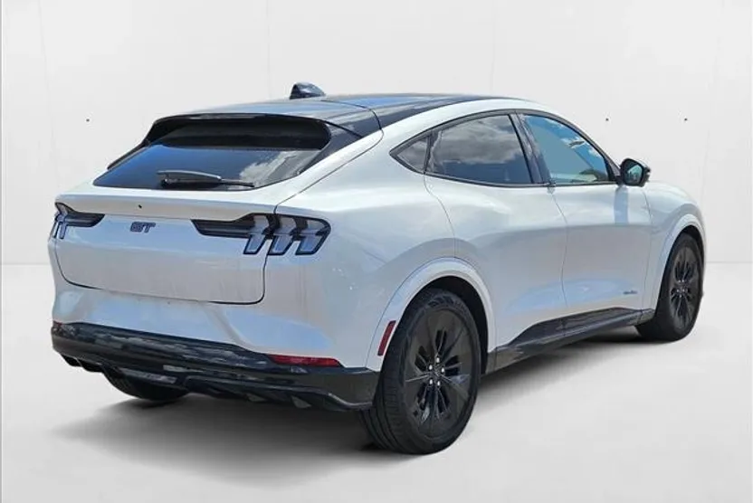 2025 Ford Mustang Mach-E GT photo 1