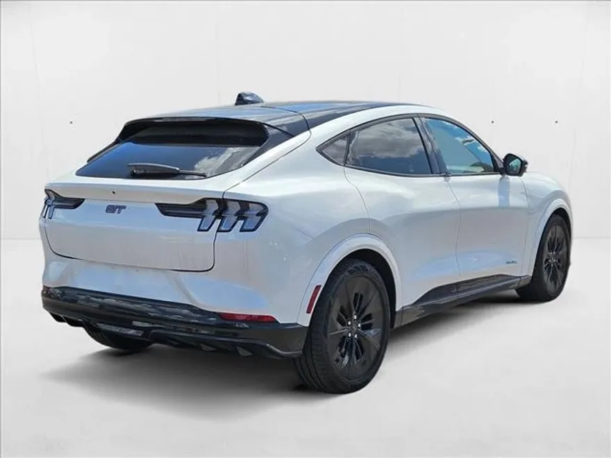 2025 Ford Mustang Mach-E GT photo 1