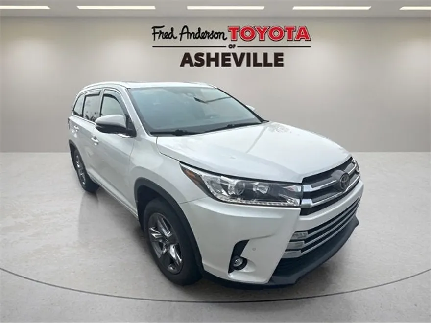 2019 Toyota Highlander Limited Platinum photo 1