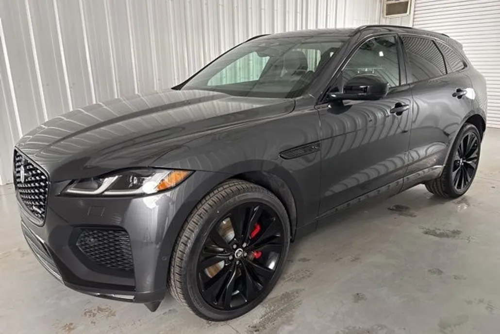 2025 Jaguar F-PACE P400 R-Dynamic S photo 1