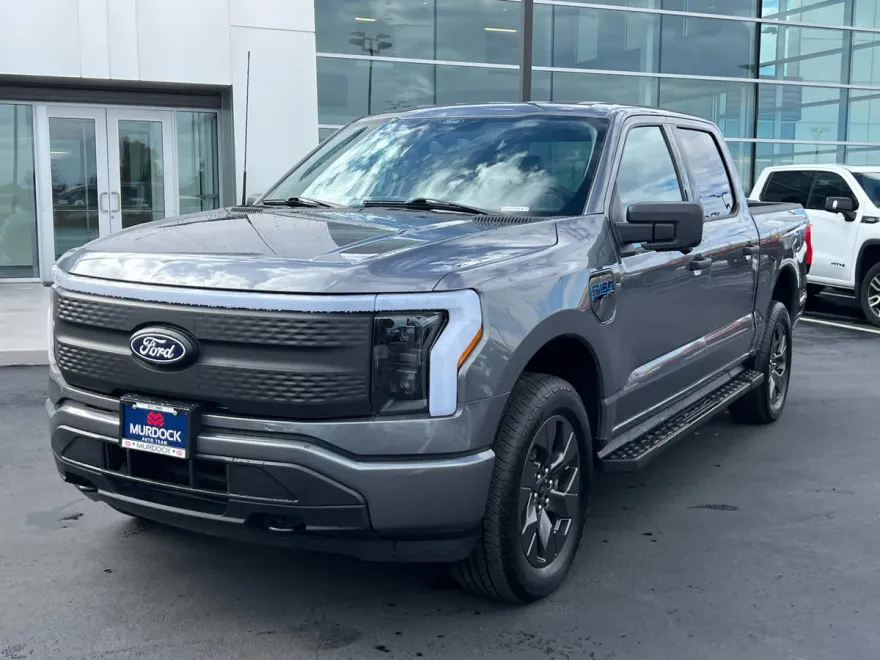 2024 Ford F-150 Lightning XLT photo 1