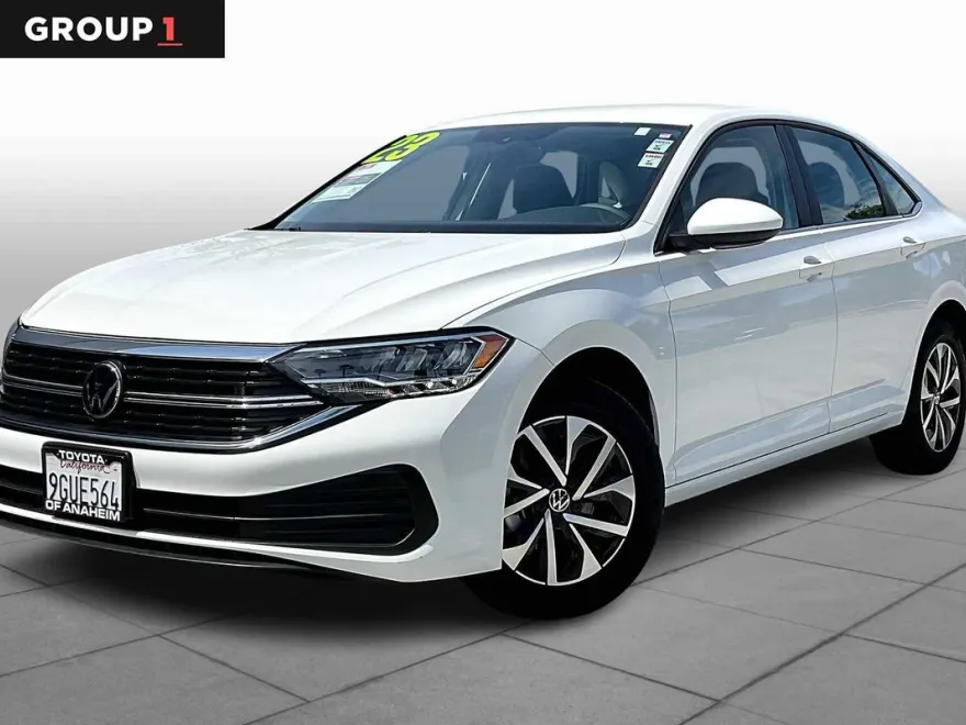 2023 Volkswagen Jetta S photo 1