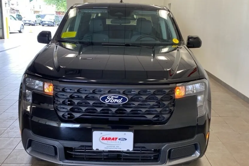 2025 Ford Maverick XLT photo 1