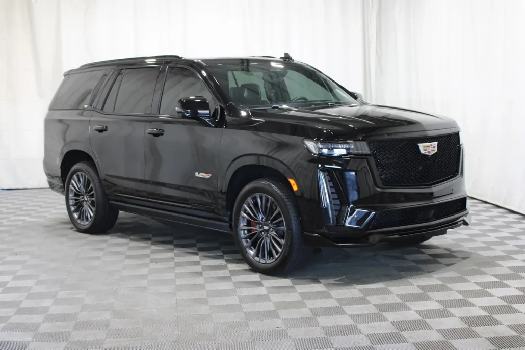2023 Cadillac Escalade V-Series photo 1