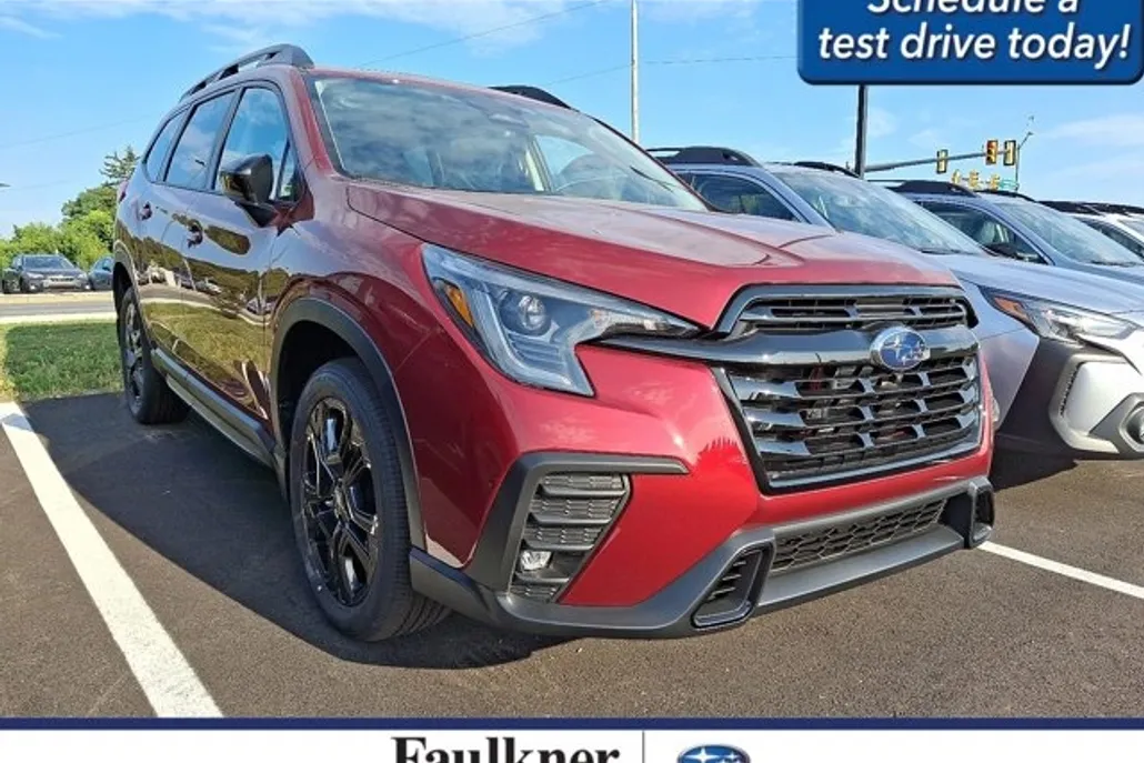 2025 Subaru Ascent Onyx Edition Touring photo 1