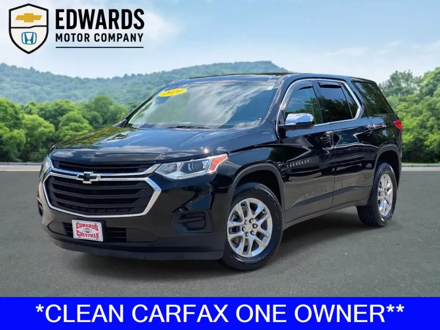 2020 Chevrolet Traverse LS photo 1