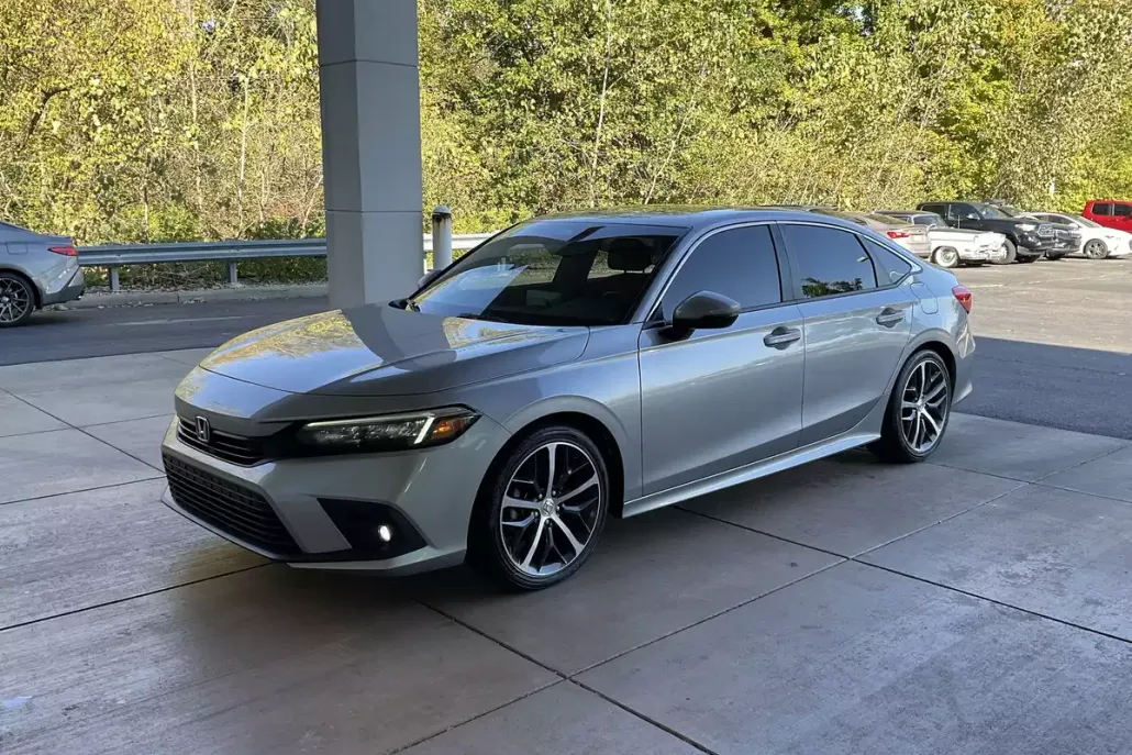 2022 Honda Civic Touring photo 1