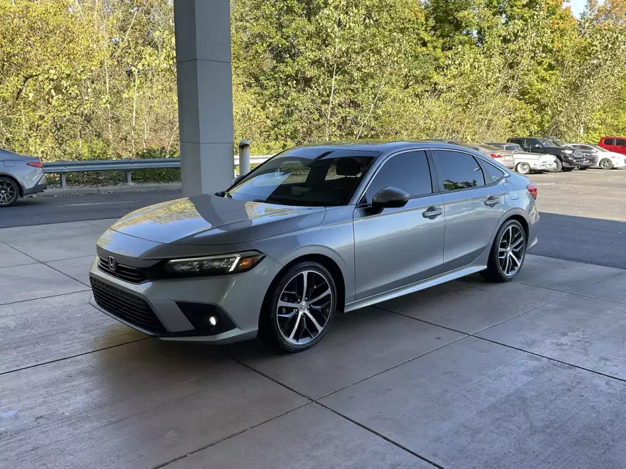 2022 Honda Civic Touring photo 1