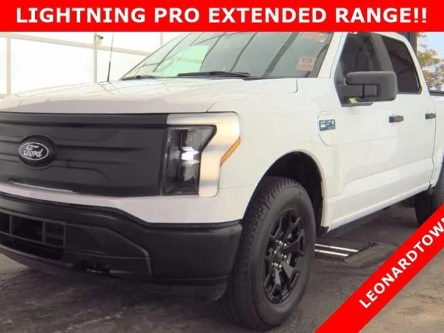 2025 Ford F-150 Lightning photo 1