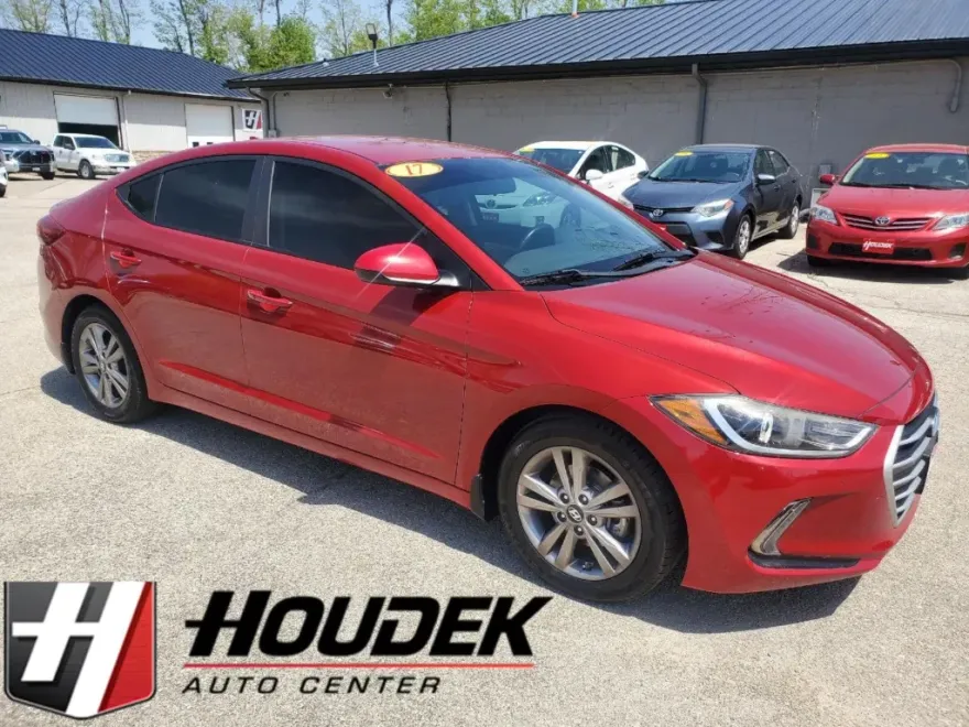 2017 Hyundai Elantra SE photo 1
