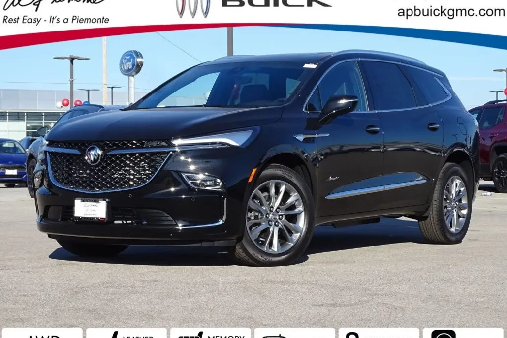 2024 Buick Enclave Avenir photo 1